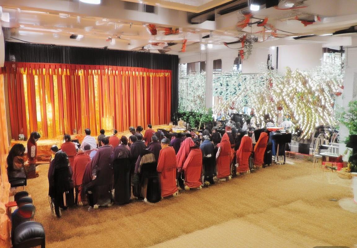 诺坎普激情对决：巴萨VS黄潜，控球与反击智慧较量